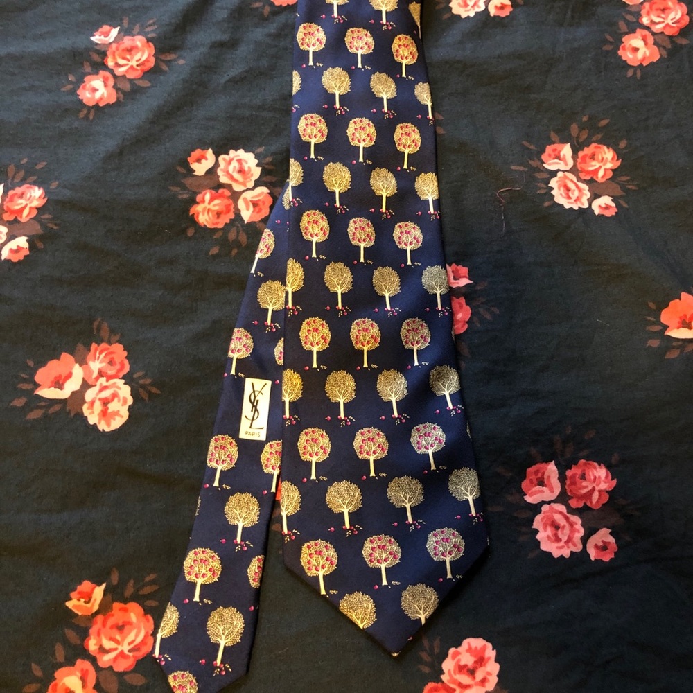 Yves Saint Laurent men’s silk neck tie